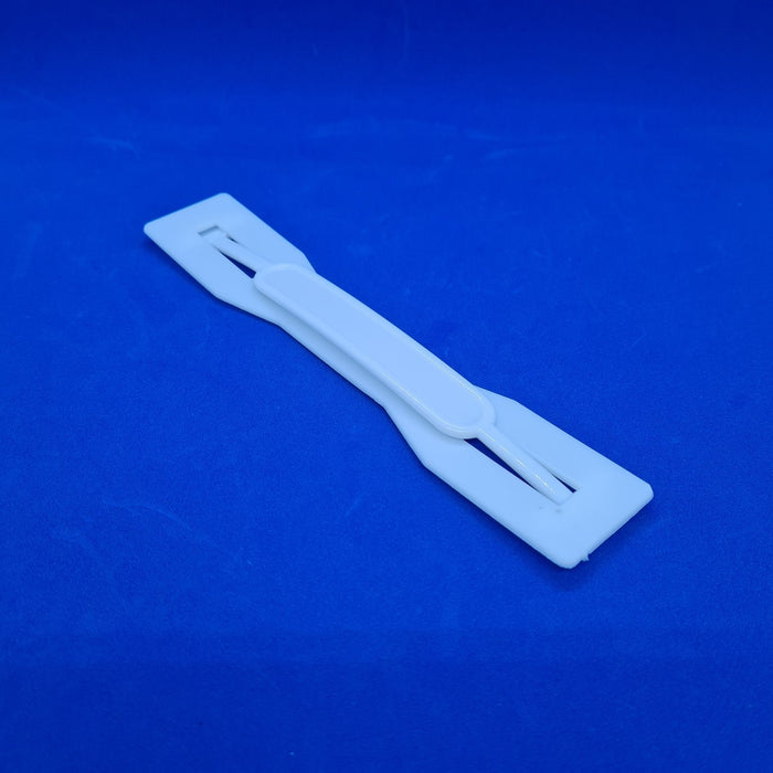 Plastic Handle with Reinforcing Plate for Cardboard Boxes