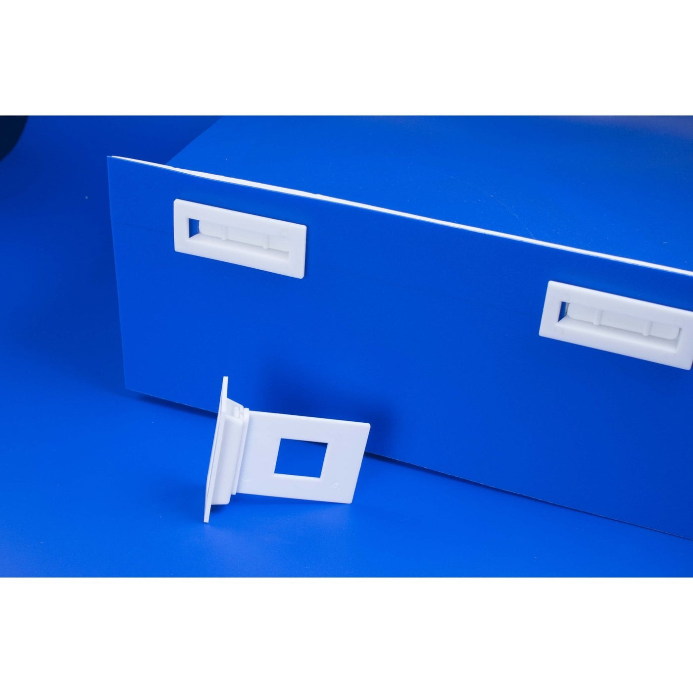 Corro Shelf Support Clip for Corrugated Cardboard Displays COR50 — Hang ...