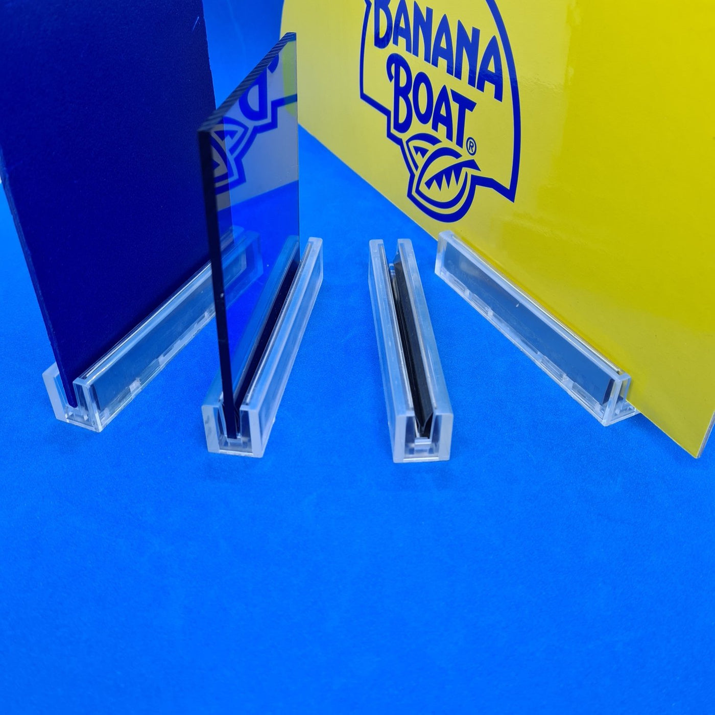 Magnetic Header Card Aisle Signage Holder MCH — Hang and Display