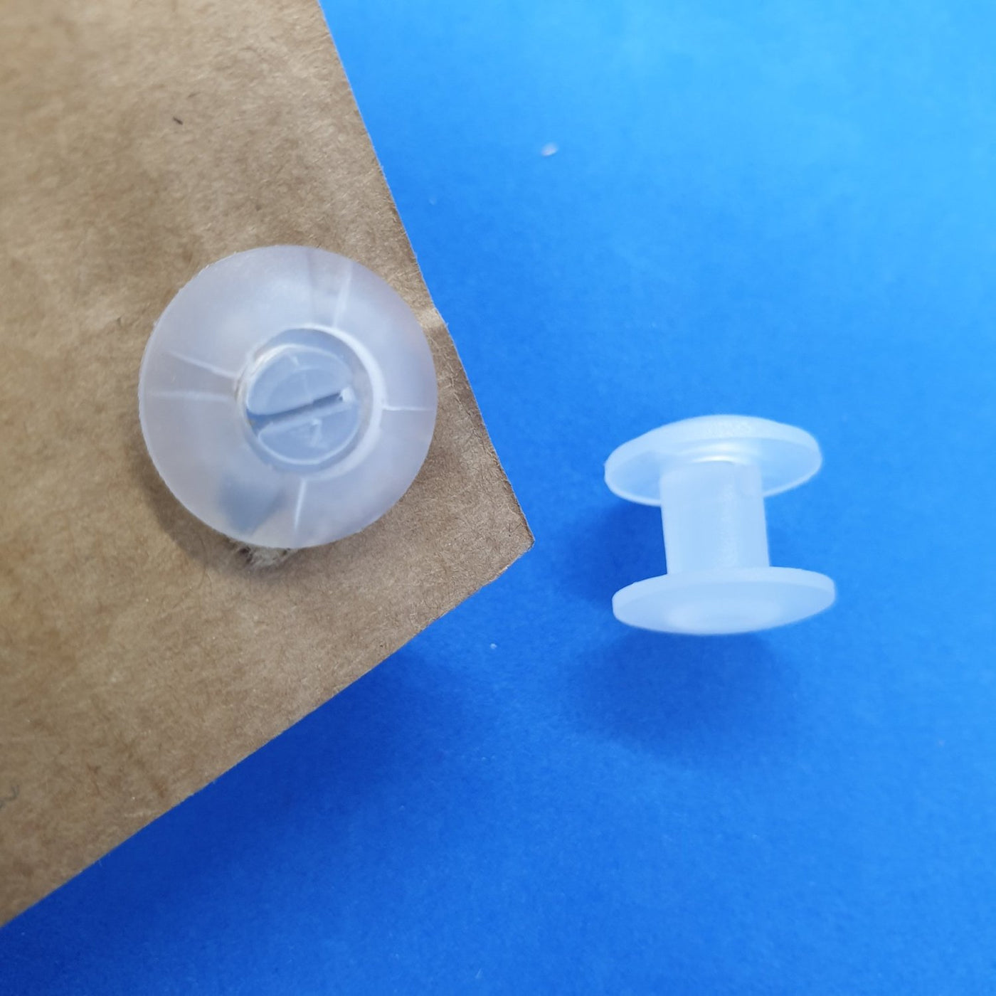 Snap Lock Plastic Exe Snap Rivet DIS11 — Hang and Display