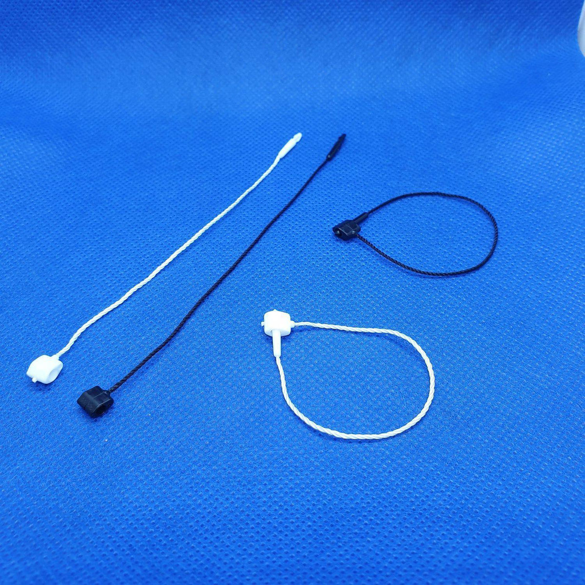 Textile Hang Tag Loop Attacher Cords Swing Tags ATT18 — Hang and Display